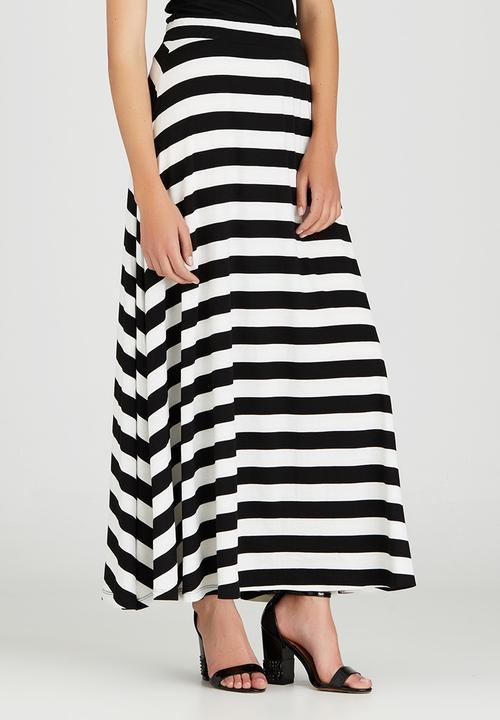 edit - Maxi Fit and Flare Skirt Black and White