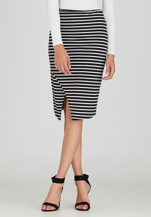c(inch) - Asymmetrical Midi Skirt Black and White