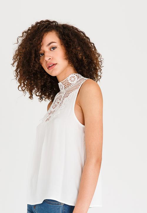 Vero Moda - Julina Lace Detail Top White