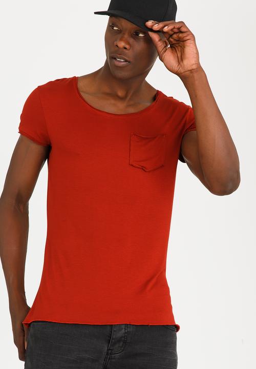 STYLE REPUBLIC - Broiler Base Tee Rust