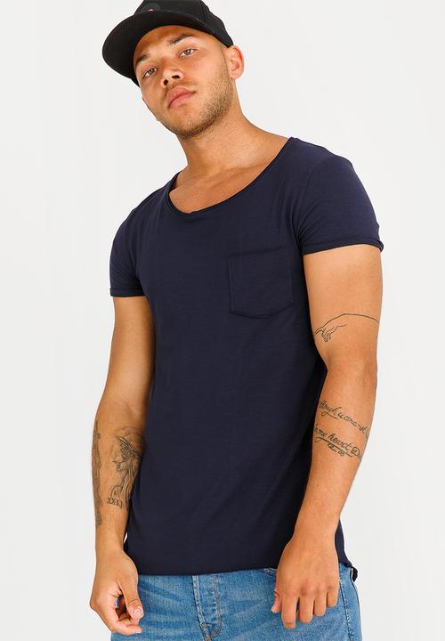 STYLE REPUBLIC - Broiler Base Tee Navy