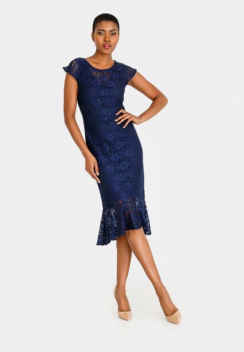 edit - Fitted lace dress with frills - navy 