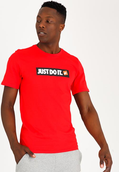 Nike - Nike Sportswear T-Shirt Red
