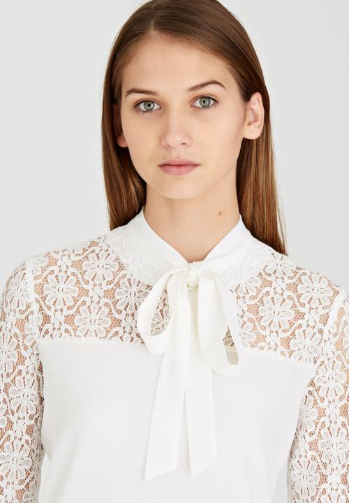 Fashion Union - Marie Lace Sleeve Blouse White