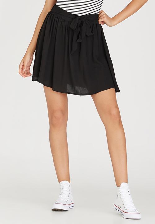 c(inch) - Flare Mini Skirt Black