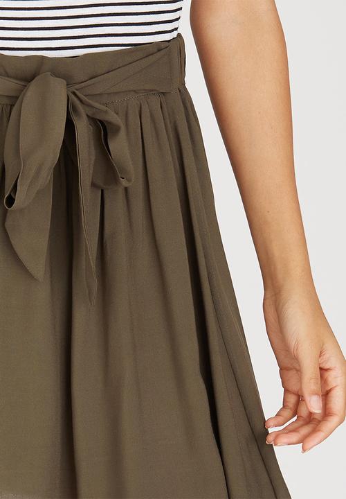 c(inch) - Flare Mini Skirt Dark Green