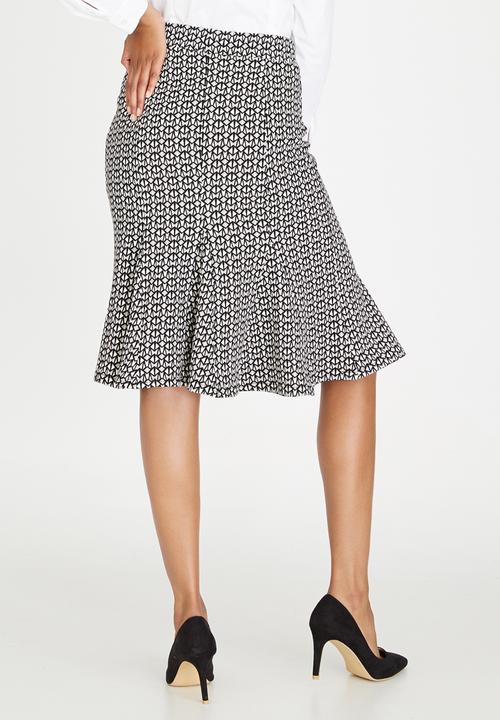 edit - Pencil Skirt Black and White