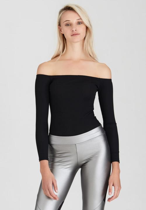 BoohooDNU - Off The Shoulder Long Sleeve Bodysuit Black