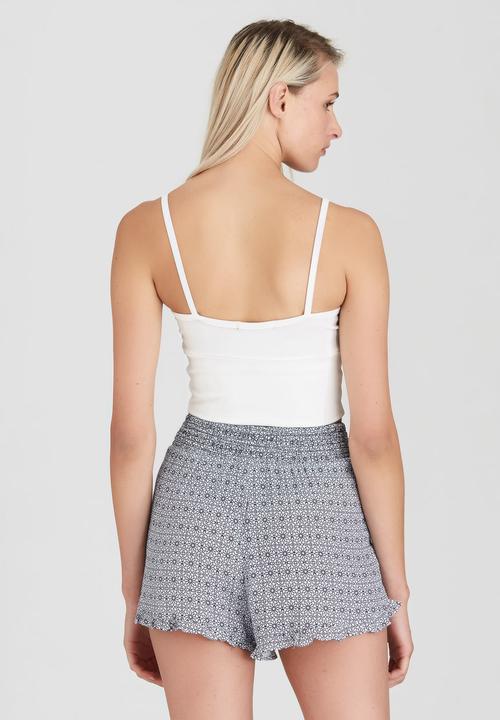 BoohooDNU - Scuba Plunge Cross Bralet White