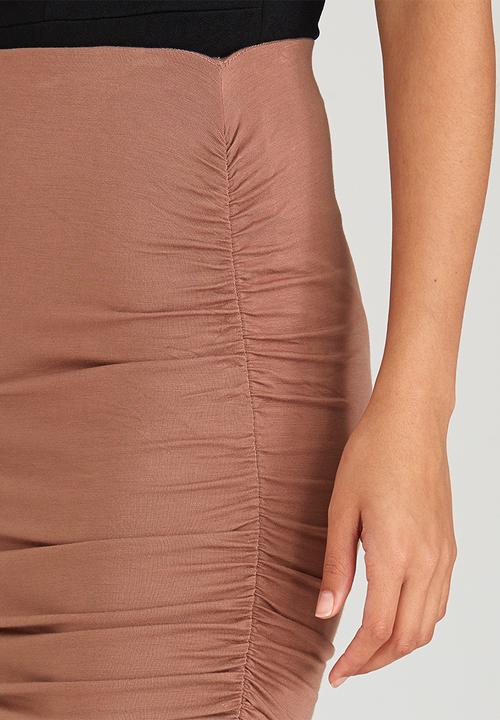 BoohooDNU - Side Ruched Midi Skirt Mid Brown
