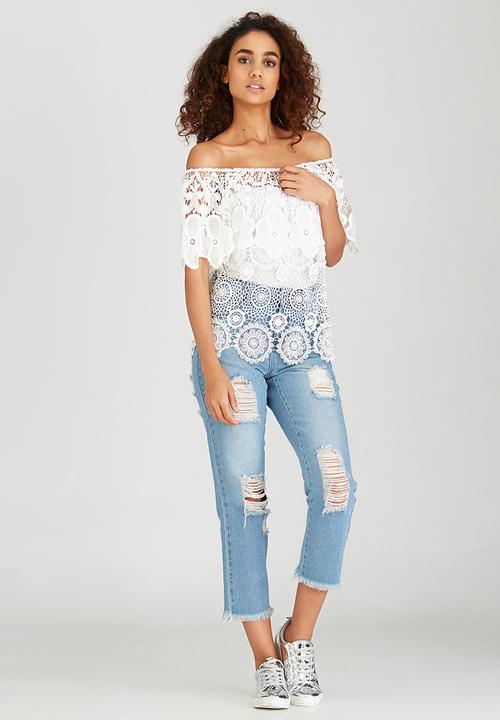 BoohooDNU - Off The Shoulder Crochet Floral Top Cream