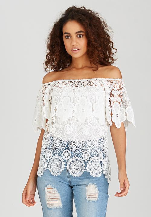 BoohooDNU - Off The Shoulder Crochet Floral Top Cream