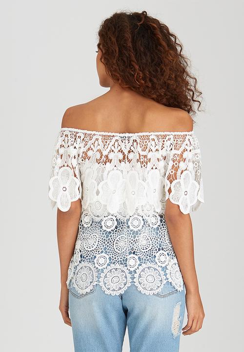 BoohooDNU - Off The Shoulder Crochet Floral Top Cream