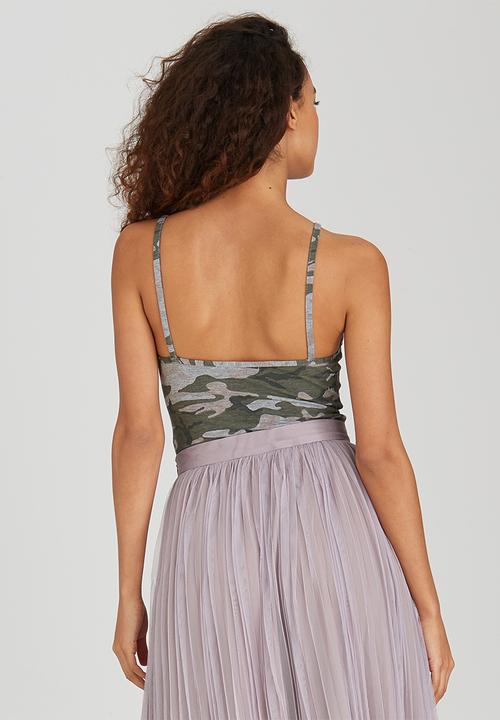 BoohooDNU - Camo Print Lace Up Bodysuit Khaki Green