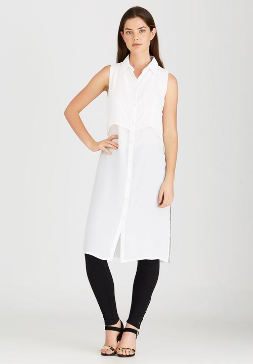 STYLE REPUBLIC - Front Button Tunic Milk