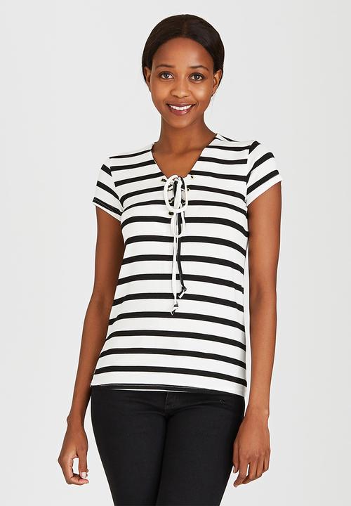 c(inch) - Lace-up T-shirt Black and White
