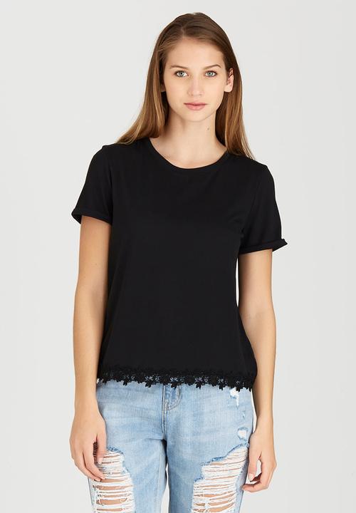 c(inch) - T-shirt with Lace Trim Black