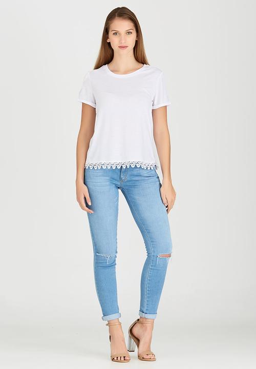 c(inch) - T-shirt with Lace Trim White