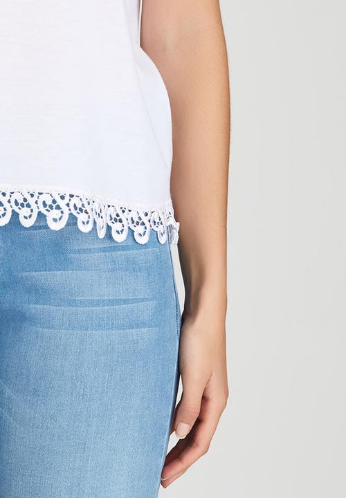 c(inch) - T-shirt with Lace Trim White