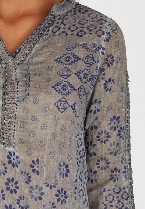 G Couture - Printed Top with Crochet Inset Pale Grey