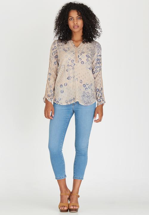 G Couture - Printed Top with Crochet Inset Pale Pink