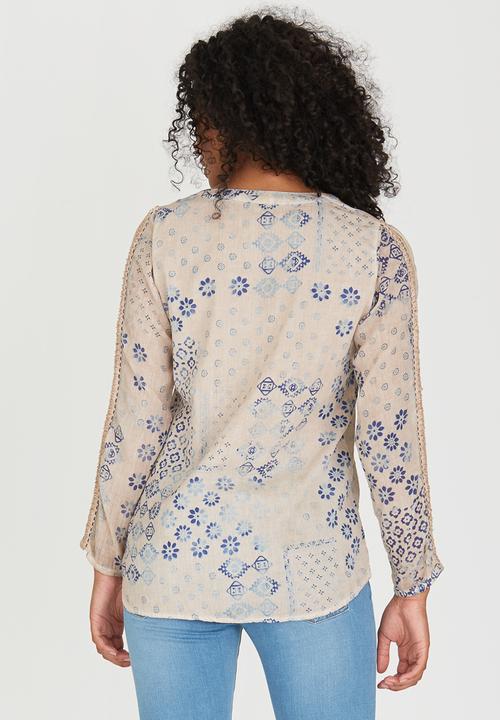 G Couture - Printed Top with Crochet Inset Pale Pink