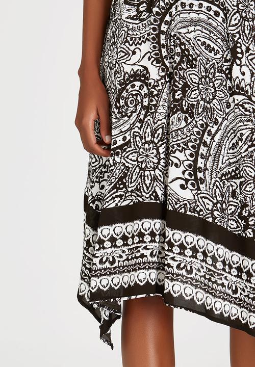 edit - Handkerchief Hem Skirt Black and White