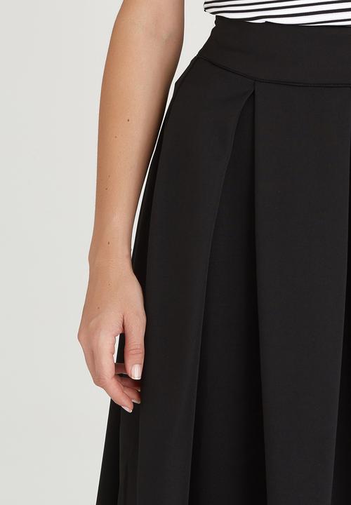 edit - Fit and Flare Skirt Black