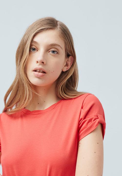MANGO - Basic T-shirt with Cuff Detail Coral