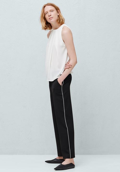 MANGO - Pleat Detail Blouse Milk