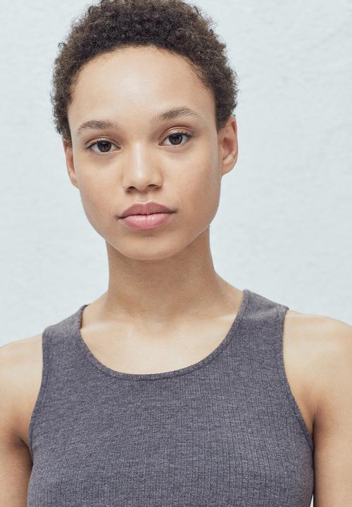 MANGO - Yoga Cropped Top Mid Grey