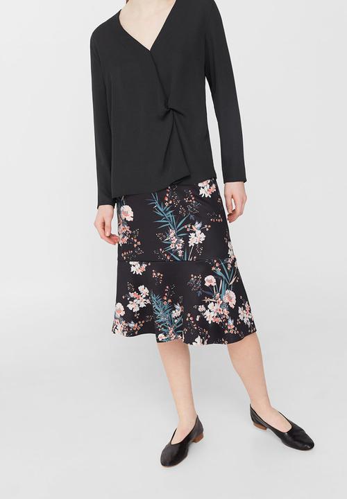 MANGO - Knot Detail Flowy Blouse Black
