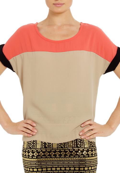 CRAVE - Carminda Top