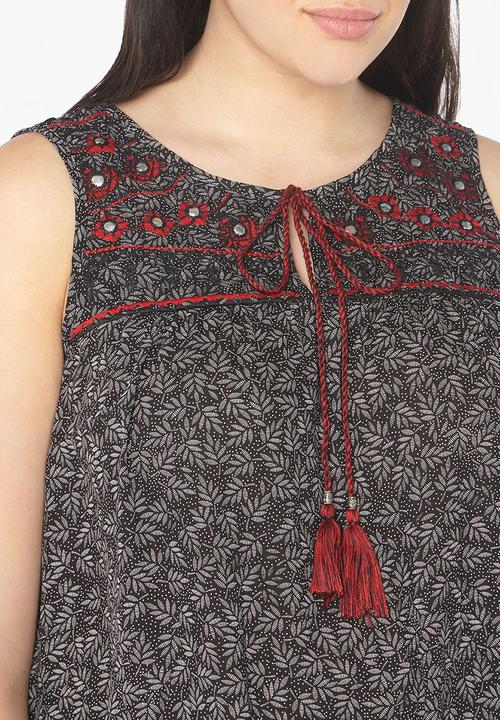 EVANS - All-over Print Sleeveless Top Black