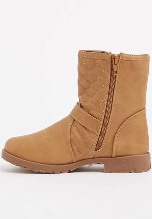 Foot Focus - Girls Boot with Flower Buckle Camel/Tan