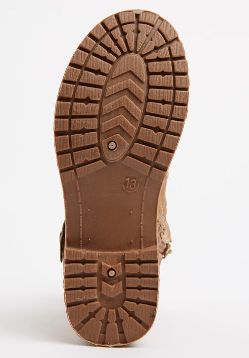 Foot Focus - Girls Boot with Flower Buckle Camel/Tan
