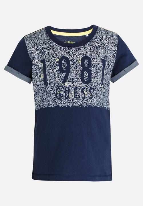 guess 1981 tee