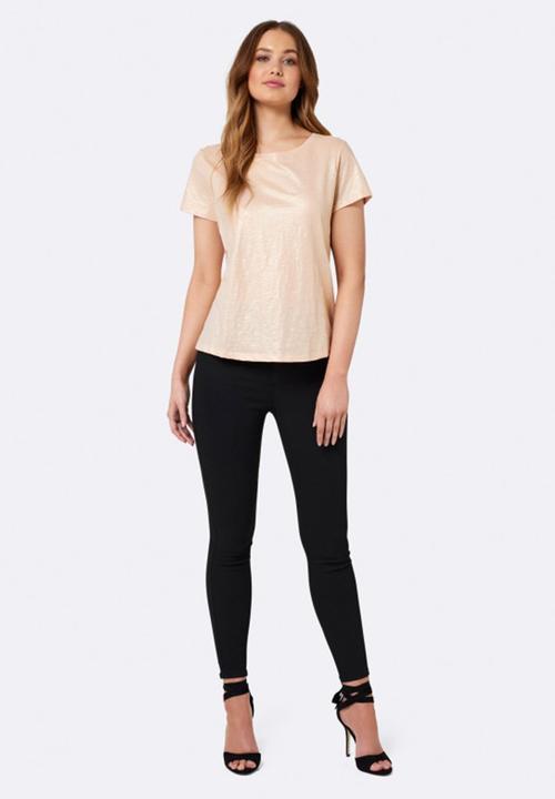 Forever New (Spree) - Raven Metallic Spra Foil Tee Gold