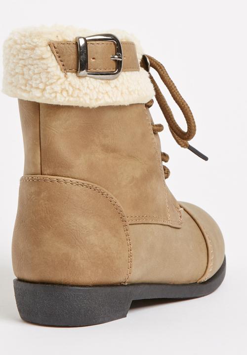 Jumbo - Lace Up Fur Boot Mid Brown