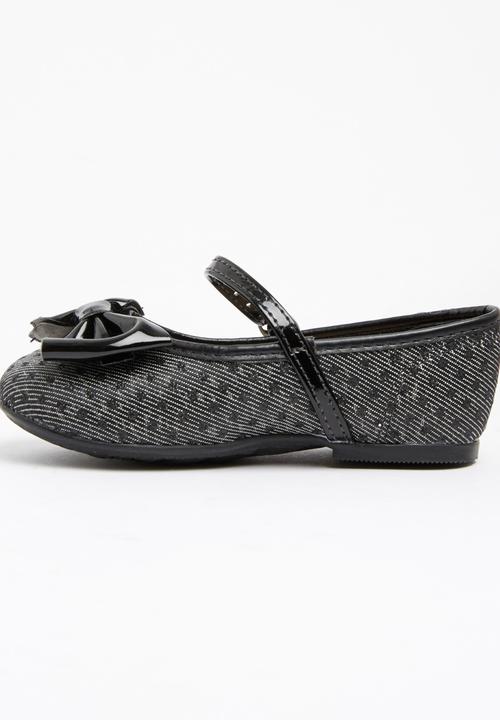 Molekinha - Pump with Embellished Bow Black