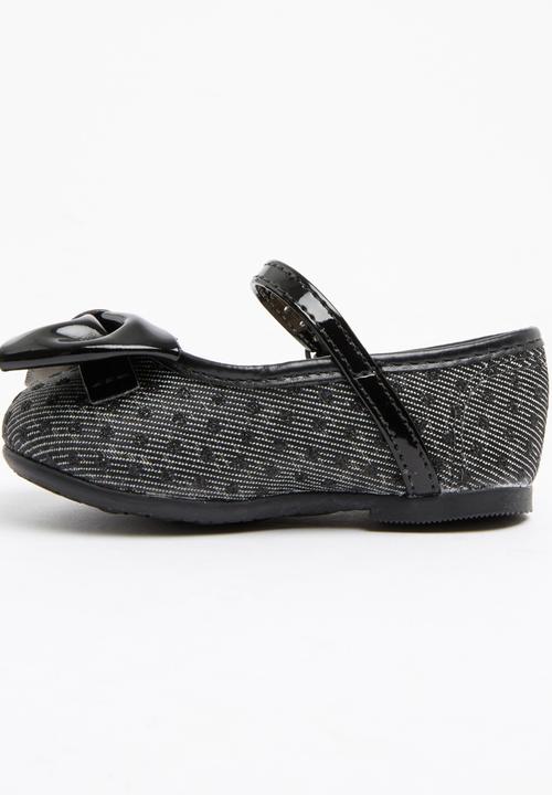 Molekinha - Pump with Embellished Bow Black