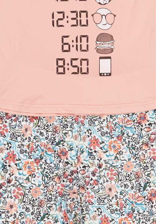 Rebel Republic - Things to do Pyjama Set Peach