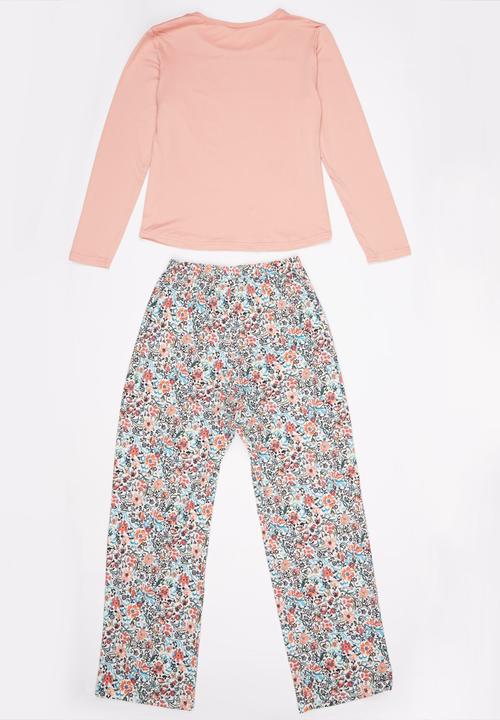 Rebel Republic - Things to do Pyjama Set Peach
