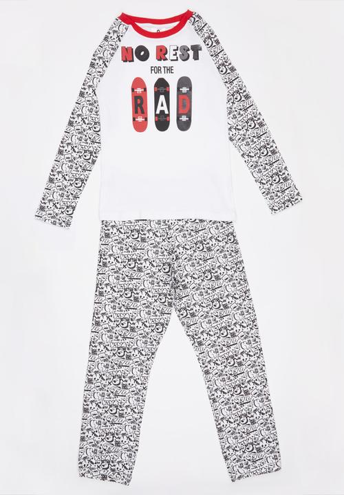 Rebel Republic - No Rest Pyjama Set Multi-colour