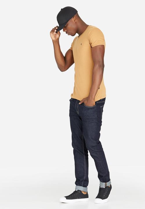 SOVIET - Plain V Neck Tee Rust
