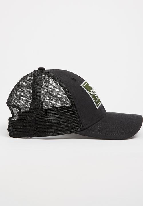 black north face trucker hat