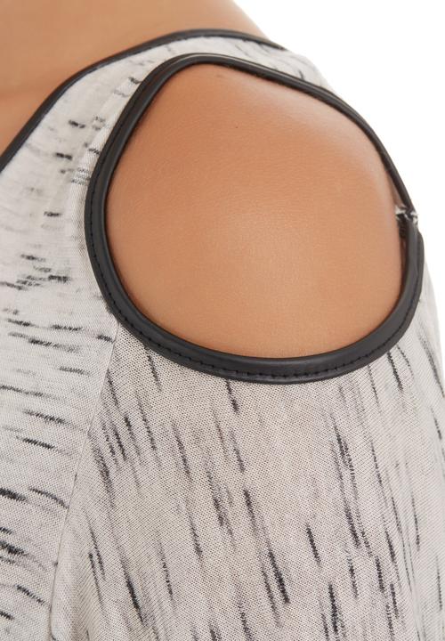 Slick - T-shirt with leather trim Stone/Beige