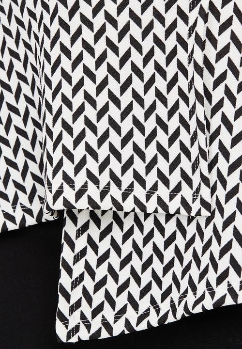 edit - Peplum Tank Black and White