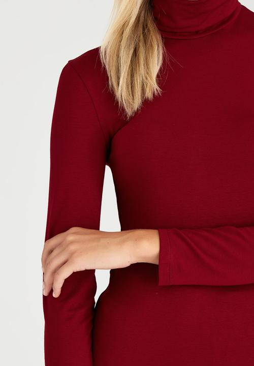 c(inch) - Long Sleeve Polo Neck Top Dark Red