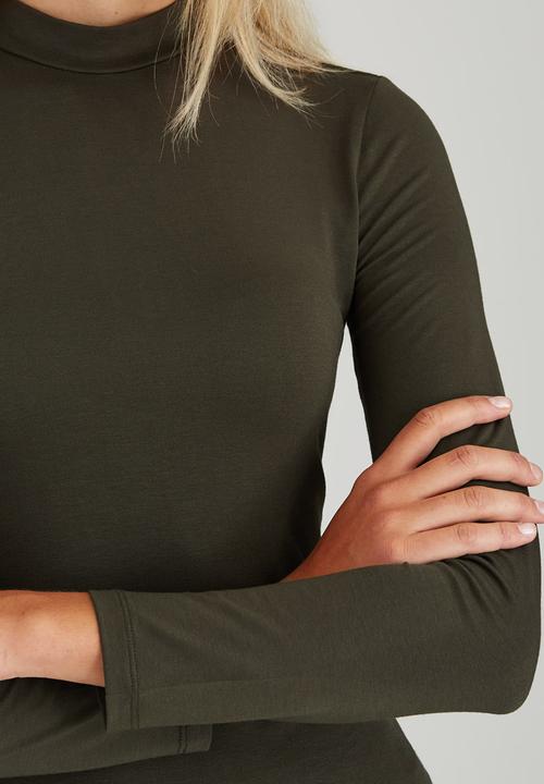 c(inch) - Turtle Neck Long Sleeve Top Khaki Green